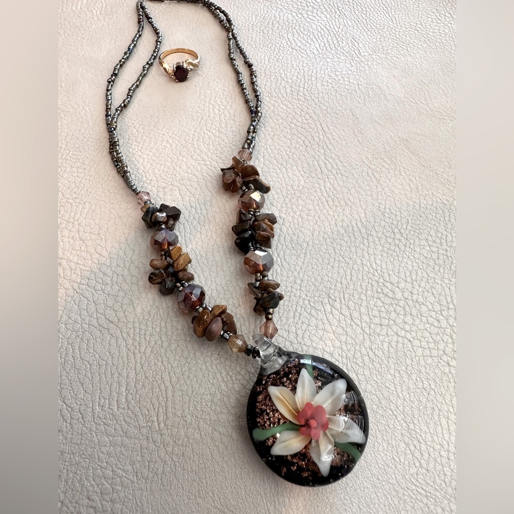 Beautiful vintage necklace!  Bought in Thailand.